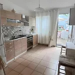 Appartamento Mia Apartment- Seaside With Garden