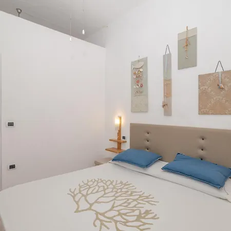 Appartamento Mia Apartment- Seaside With Garden