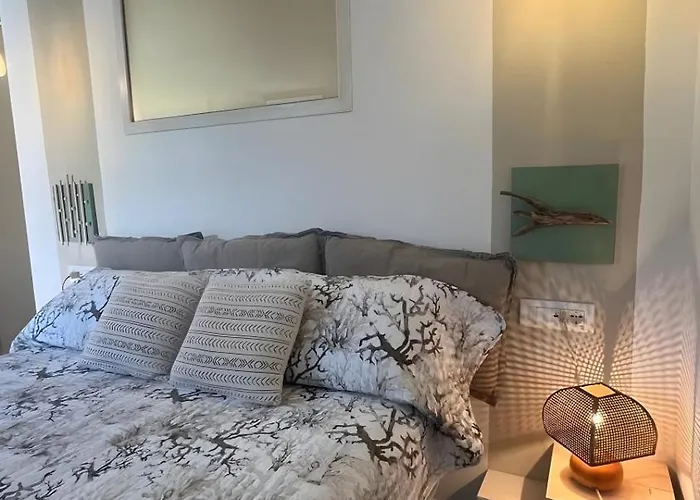 Apartman Mia Apartment- Seaside With Garden *
